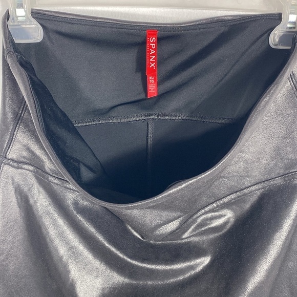 SPANX FAUX LEATHER VERY BLACK MOTO LEGGINGS size XL - Picture 11 of 13